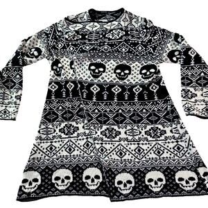 TORRID Skull Fair Isle Cardigan Sweater Goth Whimsigoth Xmas Cozy Comfy Sz 2 - L